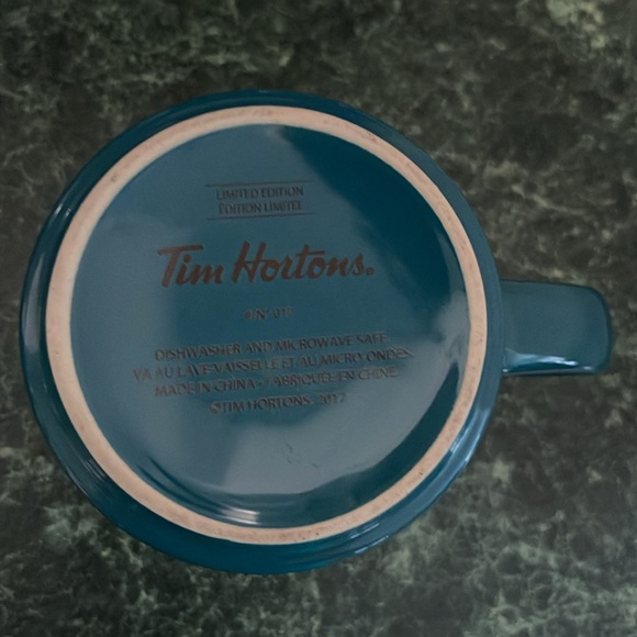 Tim Hortons Limited Edition 2017 Bears in the Woods Coffee Mug - Picture 4 of 5